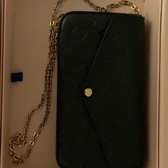 All different name brand bags - Picture 6 of 6